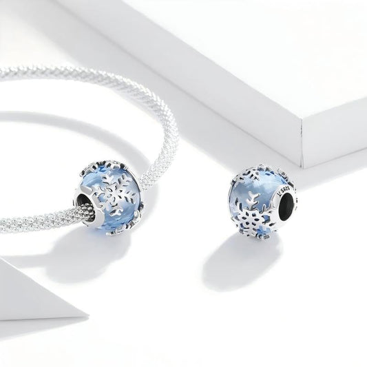 “Crystal Flurry” S925 Sterling Silver Snowflake Glass Charm Bead