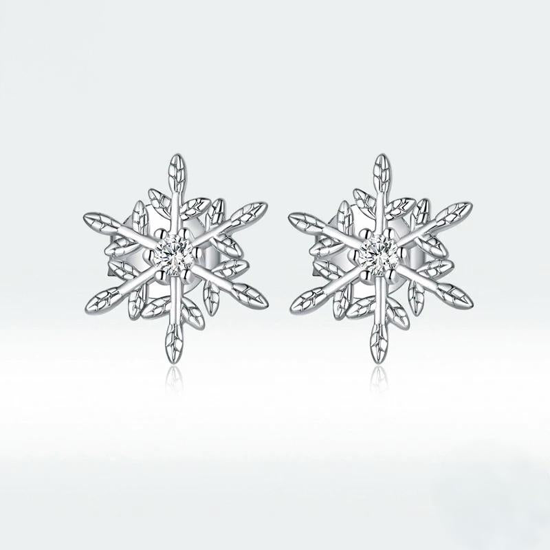 “Snowflake Glow” S925 Sterling Silver Snowflake Stud Earrings