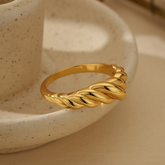 “Twist Elegance” S925 Sterling Silver Twisted Band Ring