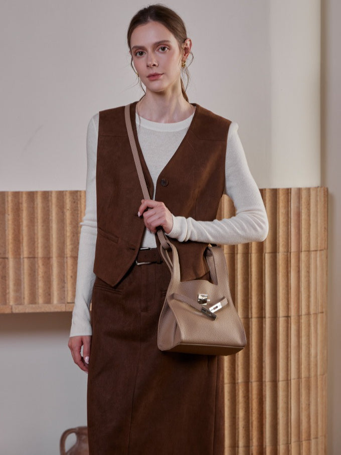 Women's Pebbled Cowhide Twist-Lock Bucket Bag with Inner Pouch
