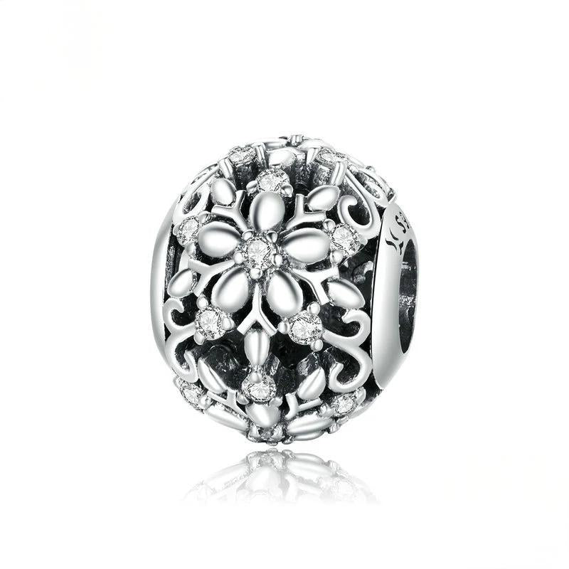 “Snowflake Lace” S925 Sterling Silver Openwork Snowflake Charm Bead