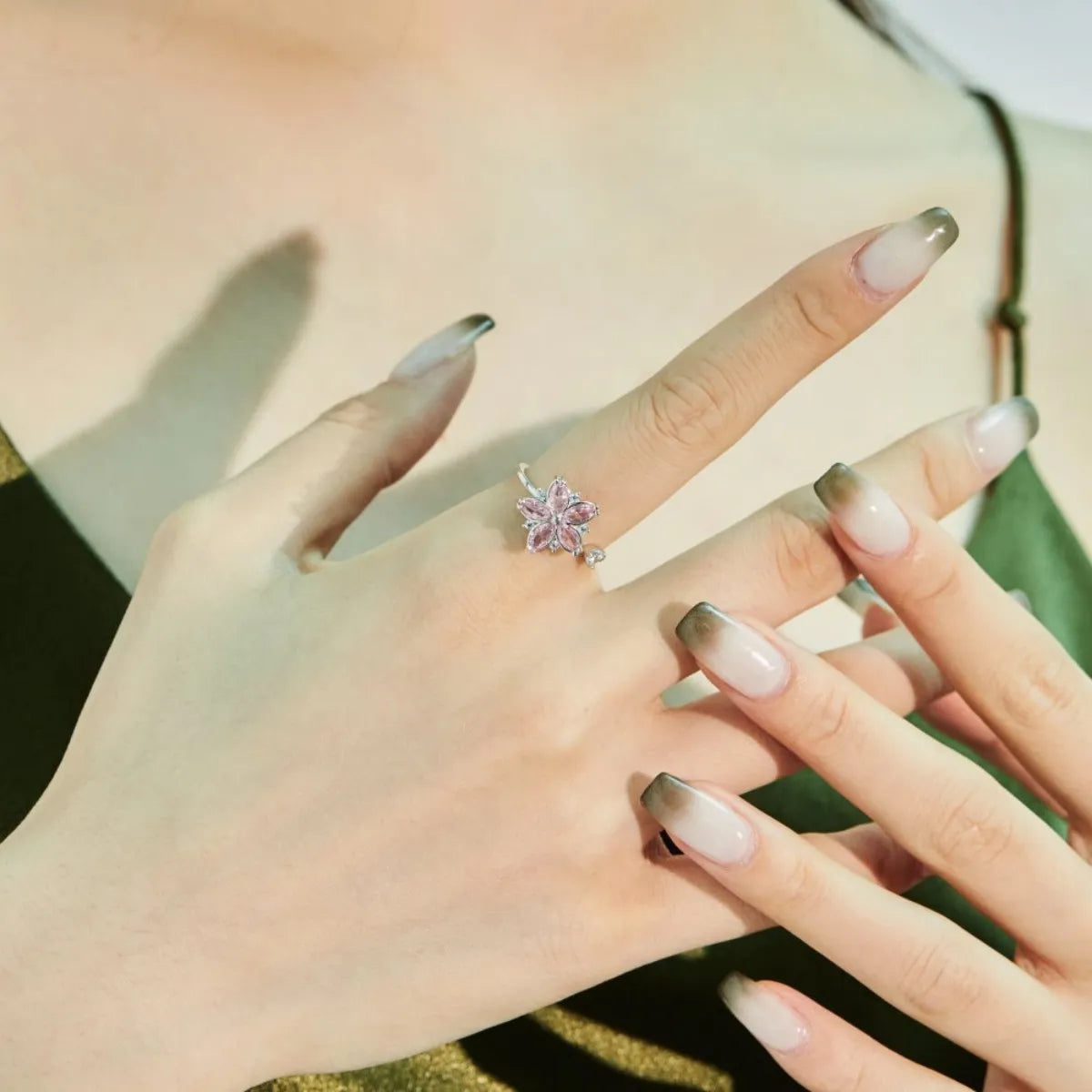 Blooming Spin 925 Silver Rotating Pink Blossom Ring – Adjustable & Playful