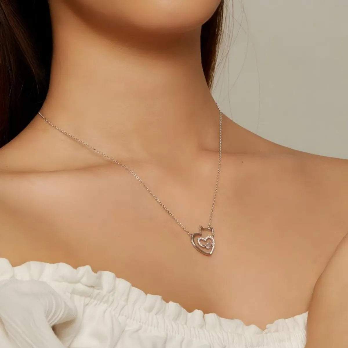925 Silver Sprightly Cat Necklace White Gold Plated, Sparkling Zircon