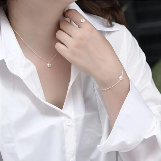 S925 Daisy Delight Jewelry Set – Necklace, Bracelet & Adjustable Ring