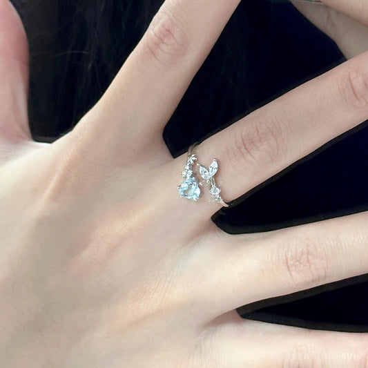 S925 Sterling Silver Fish Tail Ring with Blue Artificial Gems