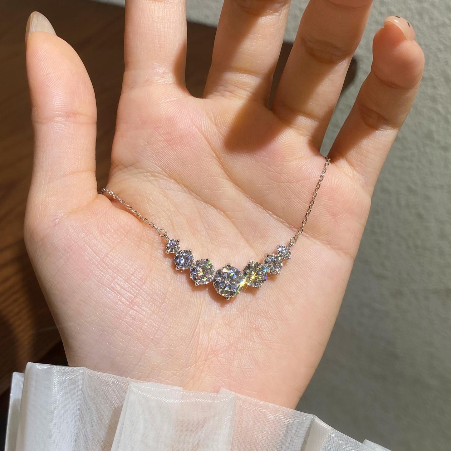 S925 Sterling Silver 1 Carat Moissanite Smile Pendant Necklace