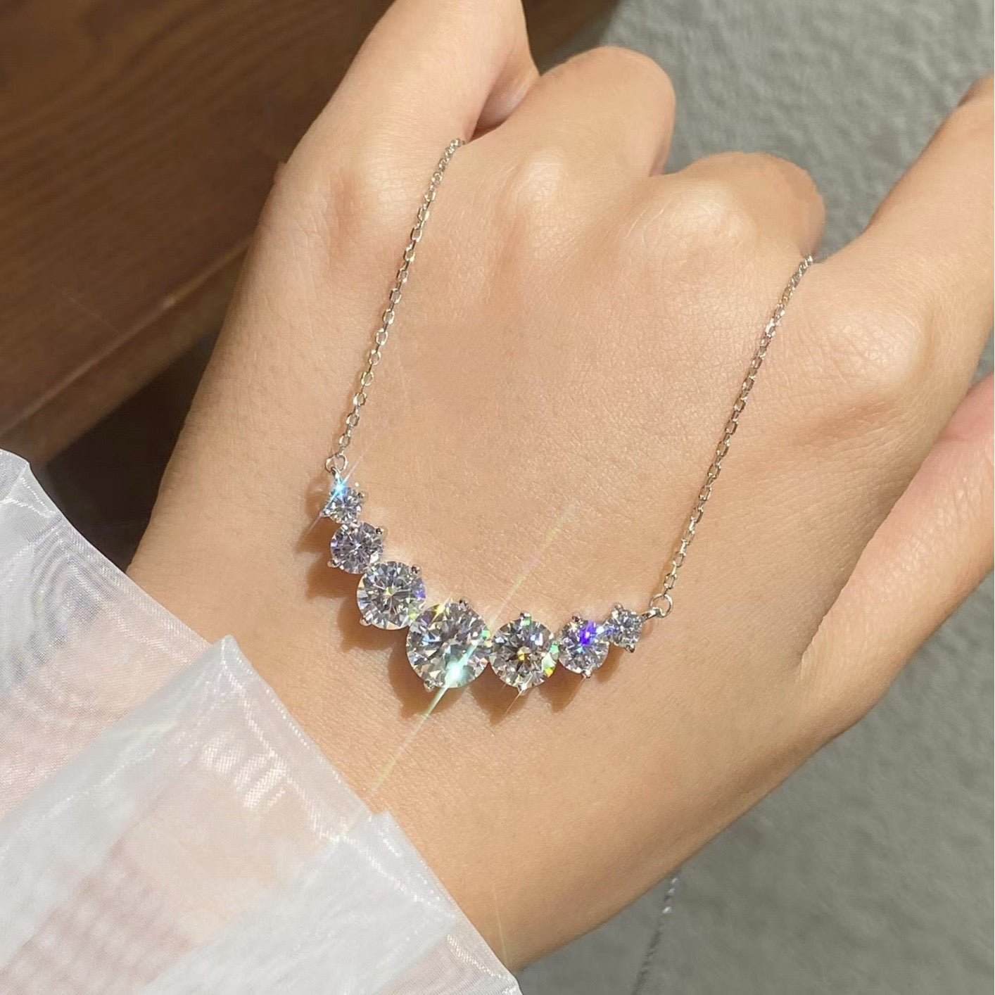 S925 Sterling Silver 1 Carat Moissanite Smile Pendant Necklace