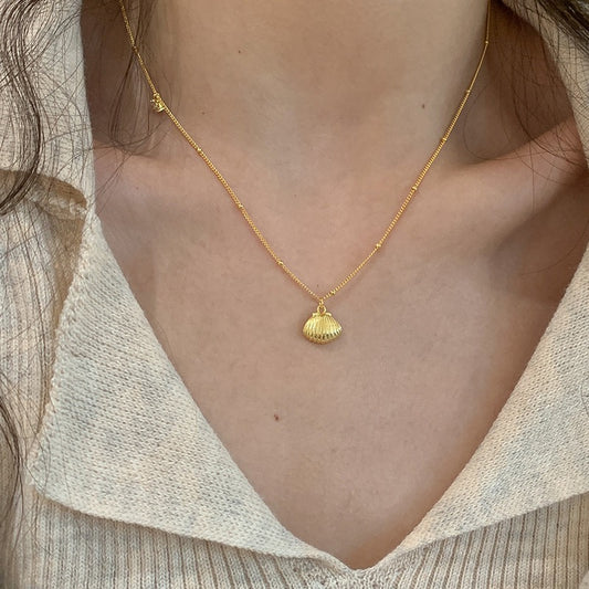 925 Sterling Silver Shell Pendant Necklace