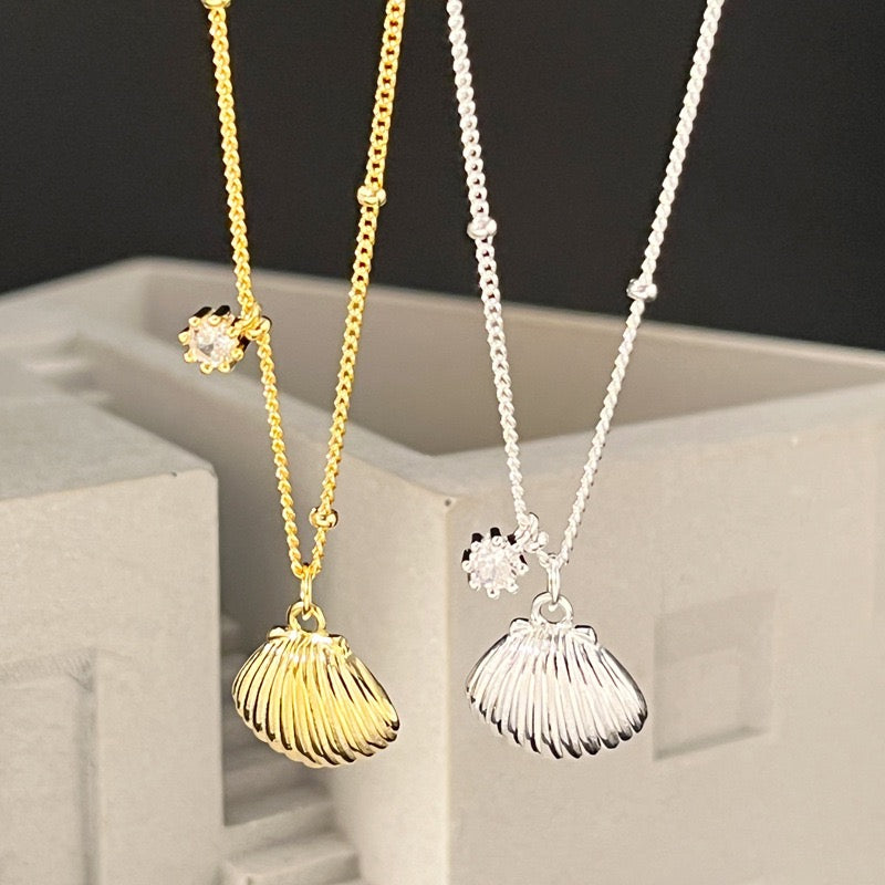 925 Sterling Silver Shell Pendant Necklace
