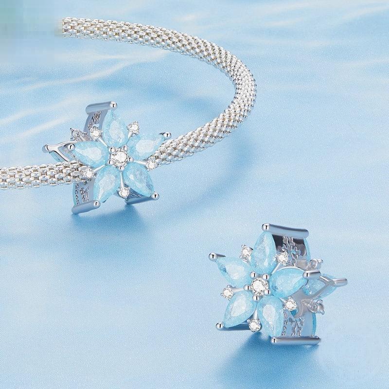 “Snowflake Muse” S925 Sterling Silver Snowflake Charm Bead