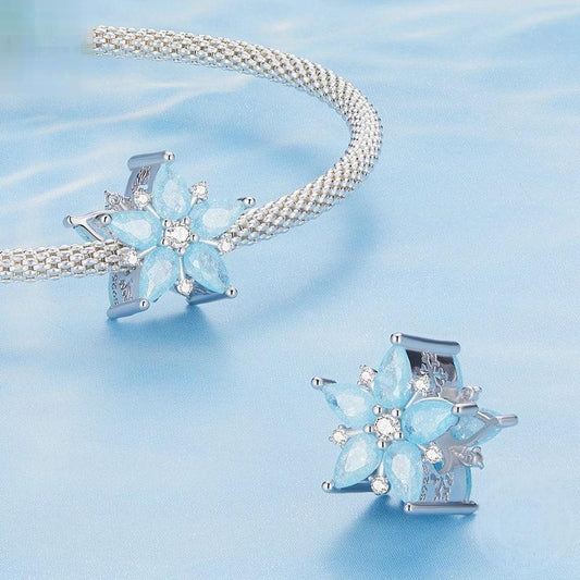 “Snowflake Muse” S925 Sterling Silver Snowflake Charm Bead
