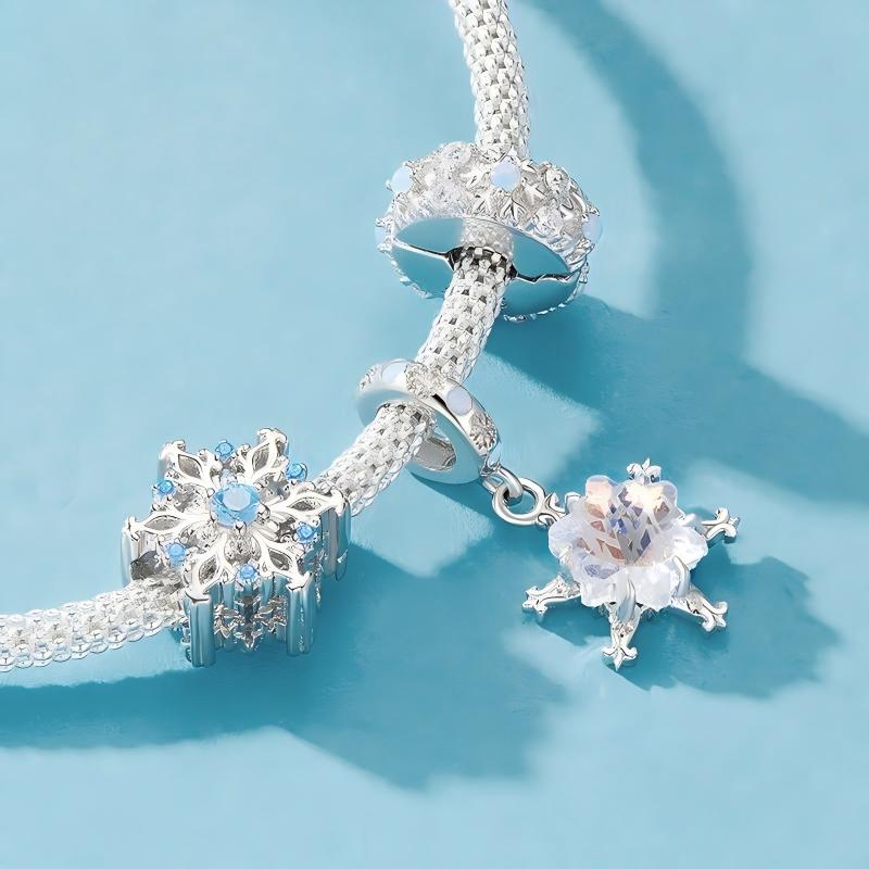 “Winter Romance” S925 Sterling Silver Snowflake Spacer Charm Bead