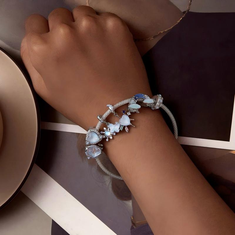 “Moonlit Frost” S925 Sterling Silver Snowflake Moonstone Charm Bead