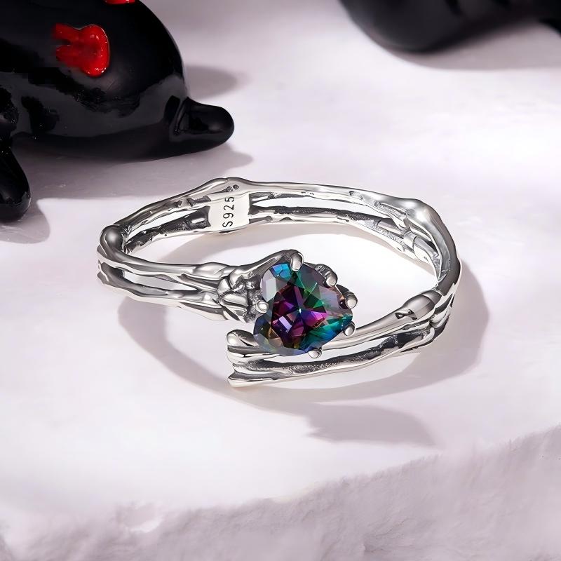 “Dark Embrace” S925 Sterling Silver Open Adjustable Skull Hand Heart Ring