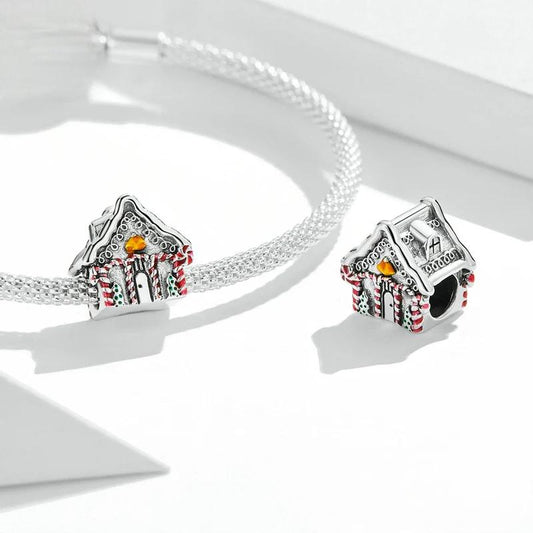 “Cozy Snow Cottage” S925 Sterling Silver Christmas House Charm Bead