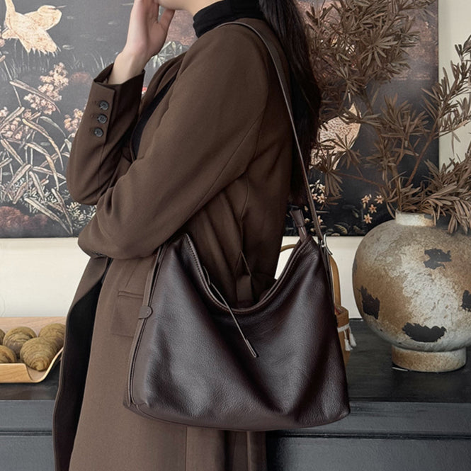 Women's Genuine Leather Retro Shoulder Tote Bag with Lock Detail