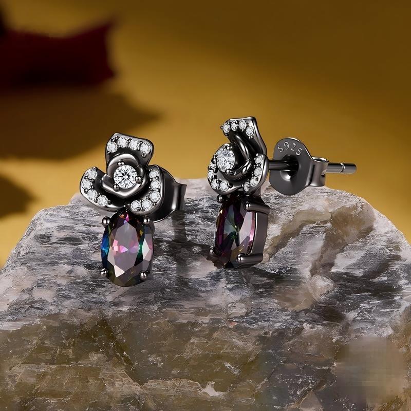 “Midnight Rose” S925 Sterling Silver Black Gold Plated Gothic Rose Stud Earrings