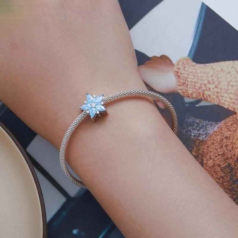 “Snowflake Muse” S925 Sterling Silver Snowflake Charm Bead