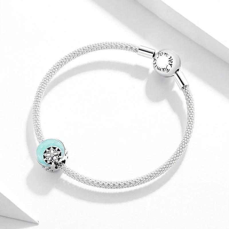 “Moonlit Frost” S925 Sterling Silver Moon & Snowflake Charm Bead