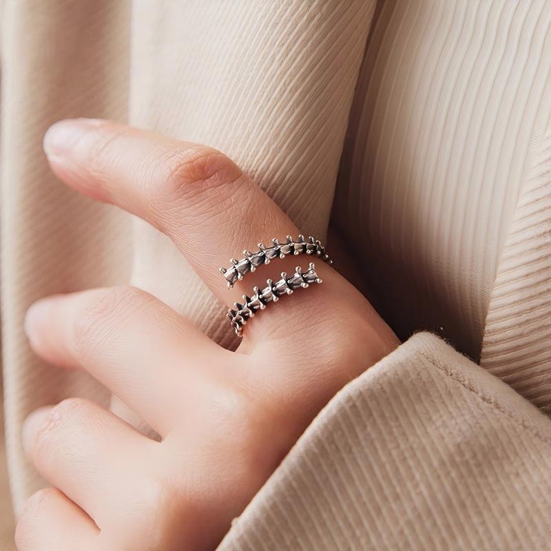 “Shadow Spine” S925 Sterling Silver Open Adjustable Spine Bone Ring