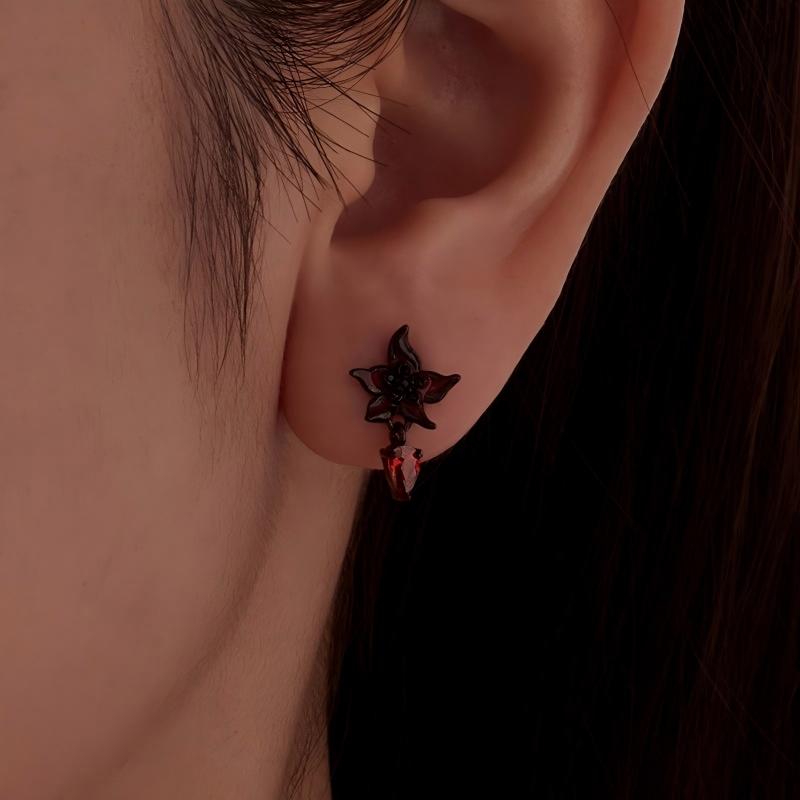 “Dark Devotion” S925 Sterling Silver Black Gold Plated Mandala Flower Stud Earrings