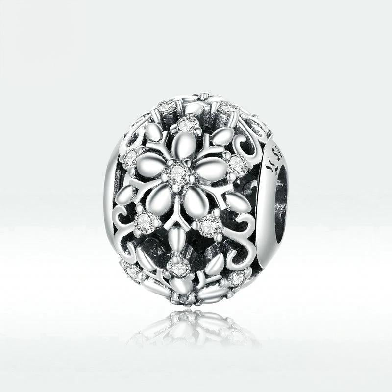 “Snowflake Lace” S925 Sterling Silver Openwork Snowflake Charm Bead