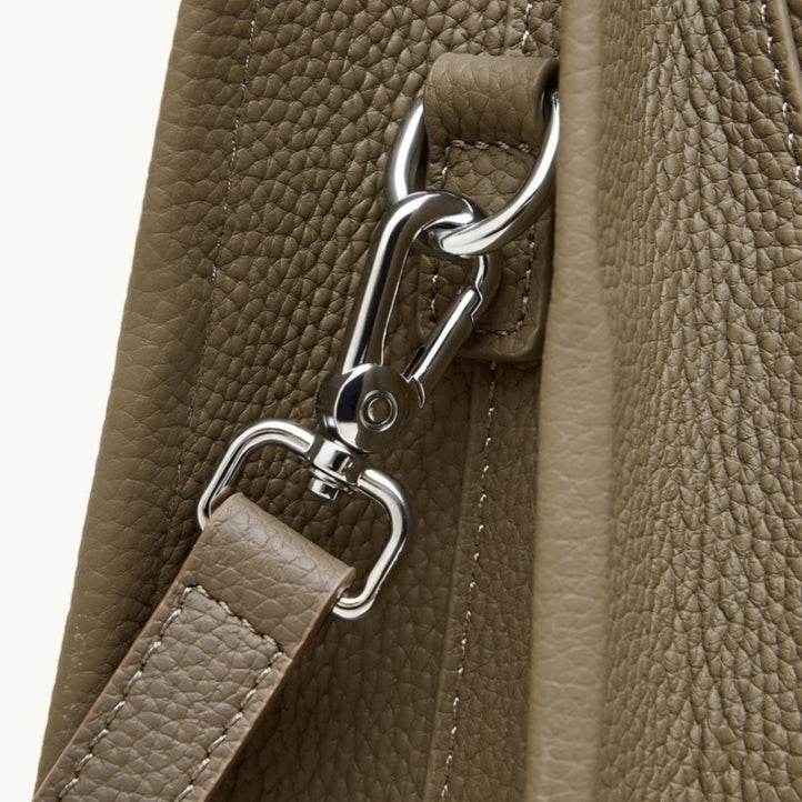 Women's Full-Grain Pebbled Cowhide Trapezoid Tote