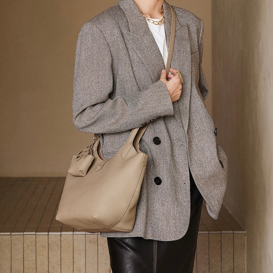Women's Genuine Leather Pebbled Bucket Bag with Mini Pouch