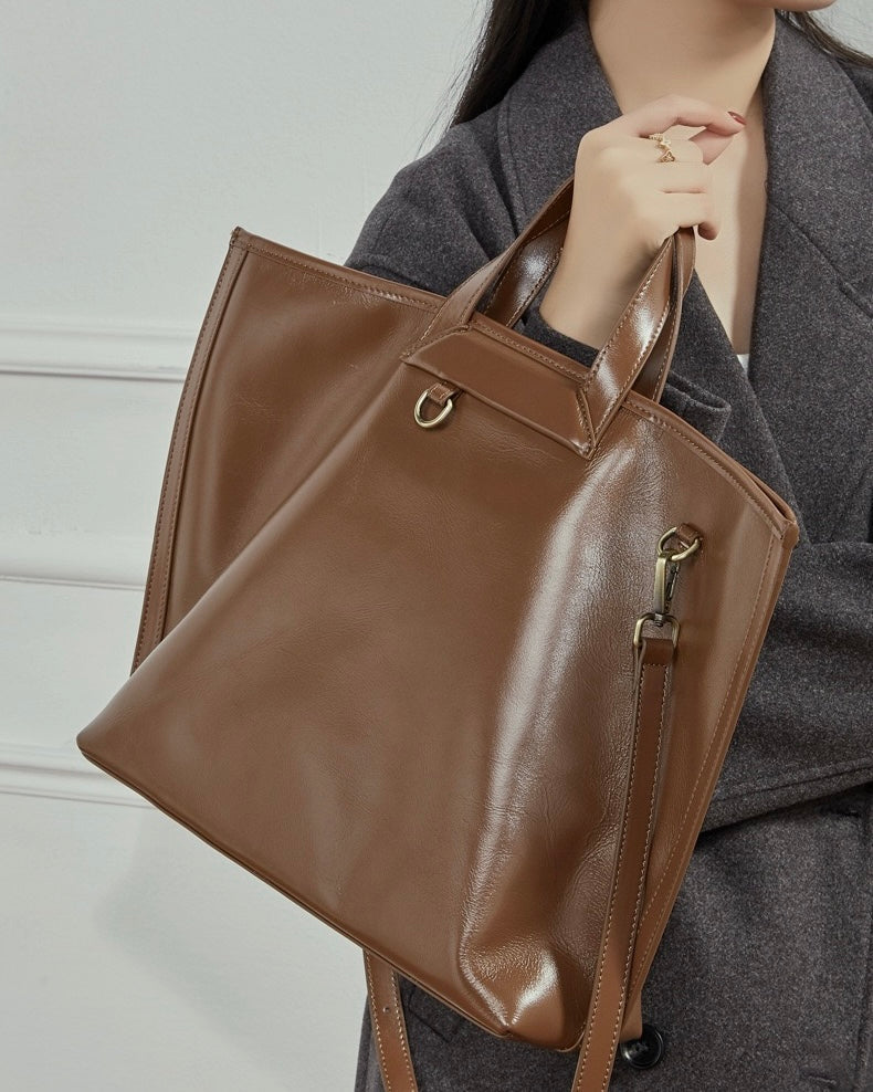 Women's Full-Grain Cowhide Tote with Polished Metal Hardware