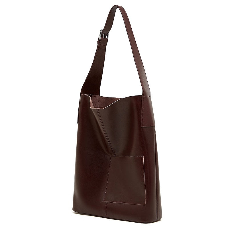 Leather Hobo Bag ¨C Minimalist Silhouette with Signature Pocket Detail