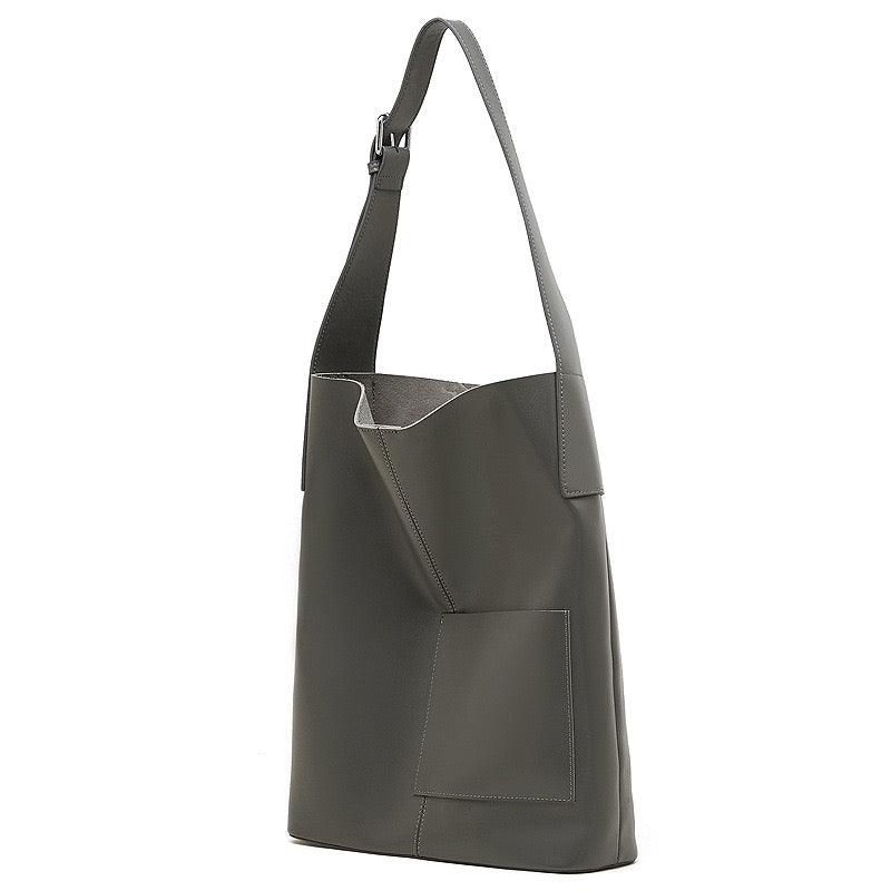 Leather Hobo Bag ¨C Minimalist Silhouette with Signature Pocket Detail