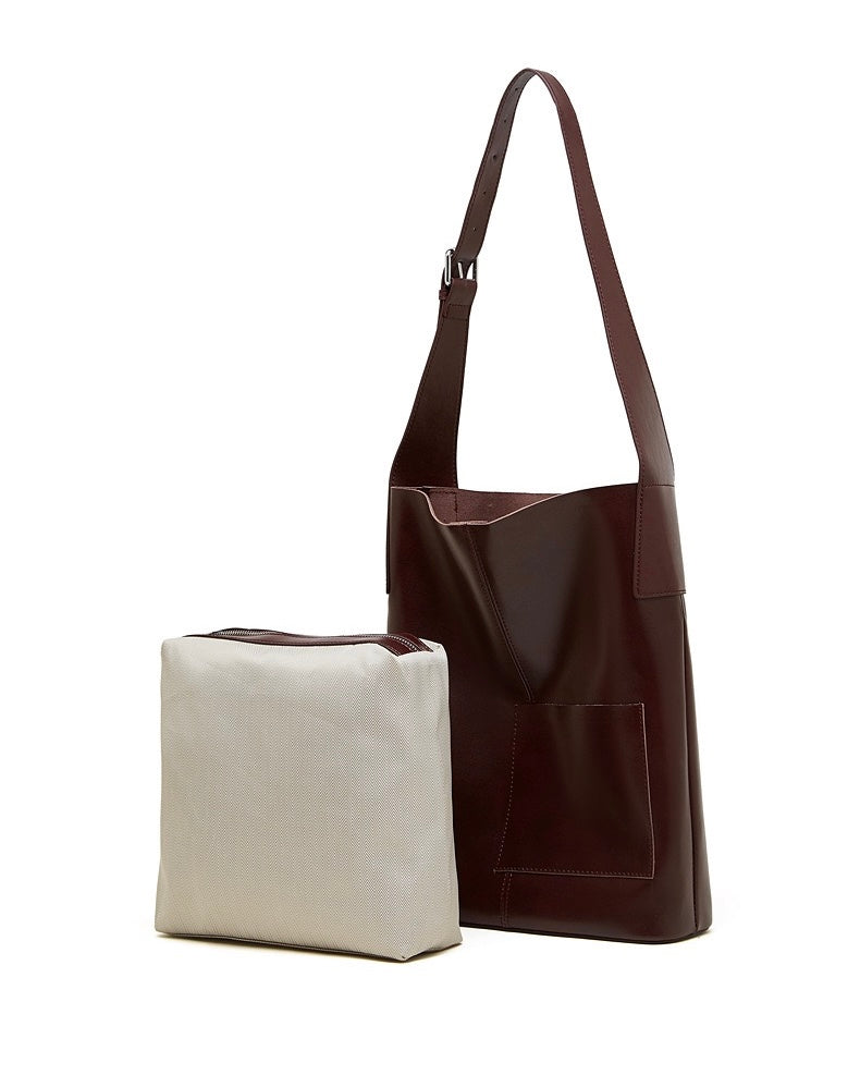 Leather Hobo Bag ¨C Minimalist Silhouette with Signature Pocket Detail