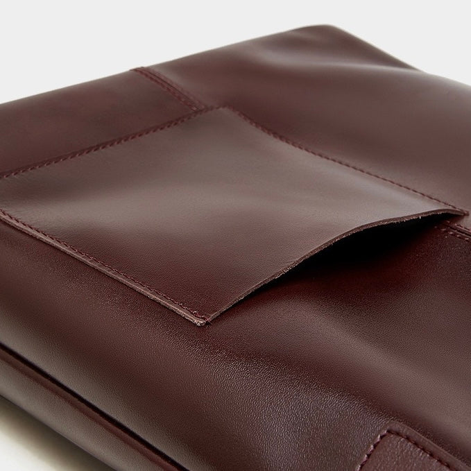 Leather Hobo Bag ¨C Minimalist Silhouette with Signature Pocket Detail