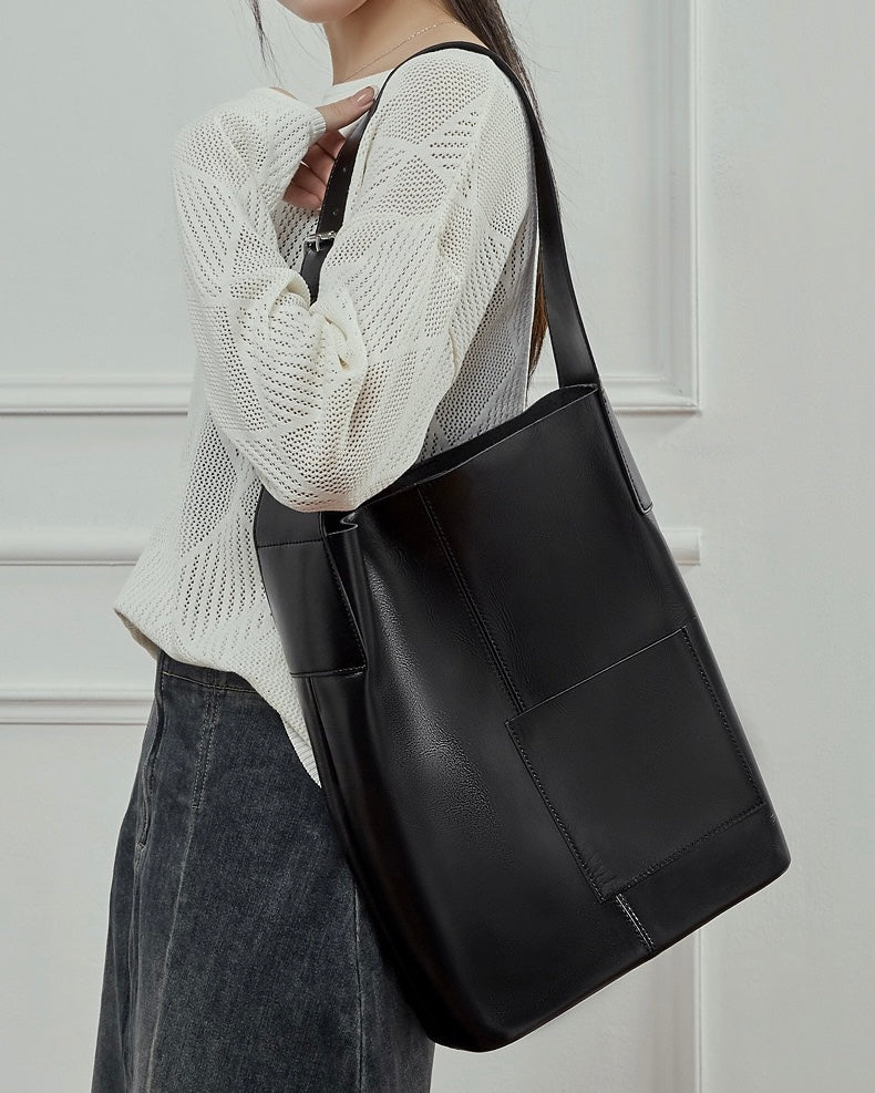 Leather Hobo Bag ¨C Minimalist Silhouette with Signature Pocket Detail