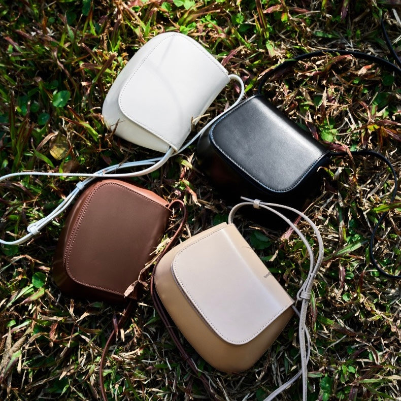Women's Genuine Leather Saddle Crossbody Bag with Magnetic Closure