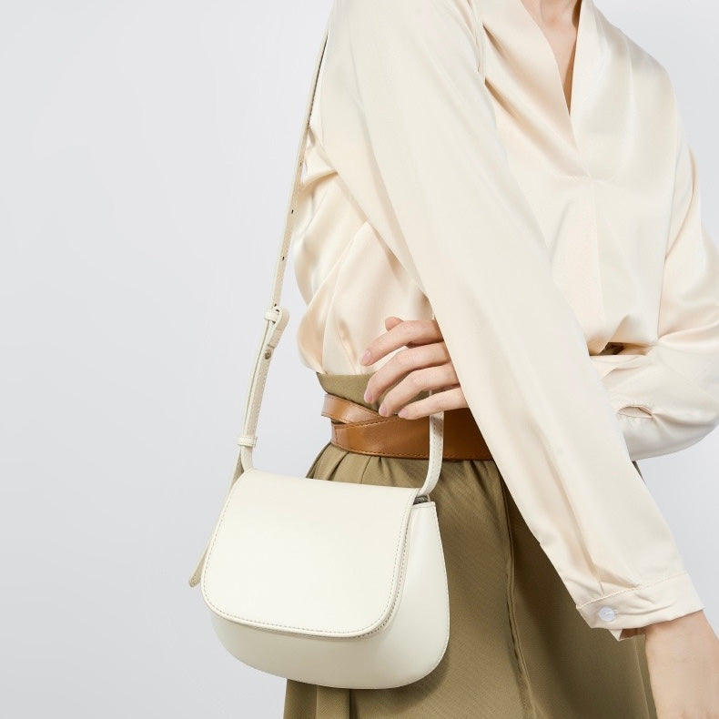 Women's Genuine Leather Saddle Crossbody Bag with Magnetic Closure