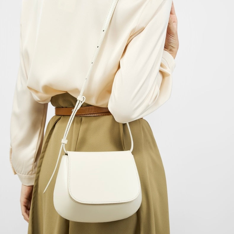 Women's Genuine Leather Saddle Crossbody Bag with Magnetic Closure
