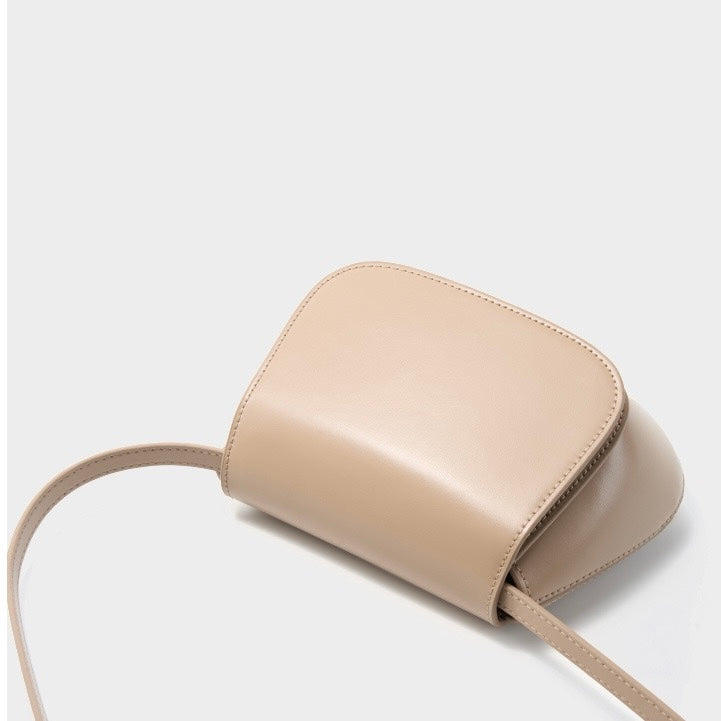 Women's Genuine Leather Saddle Crossbody Bag with Magnetic Closure