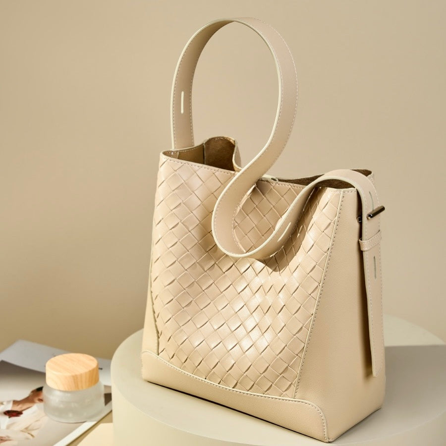 Women's Genuine Cowhide Handwoven Large Capacity Crossbody Shoulder Bag