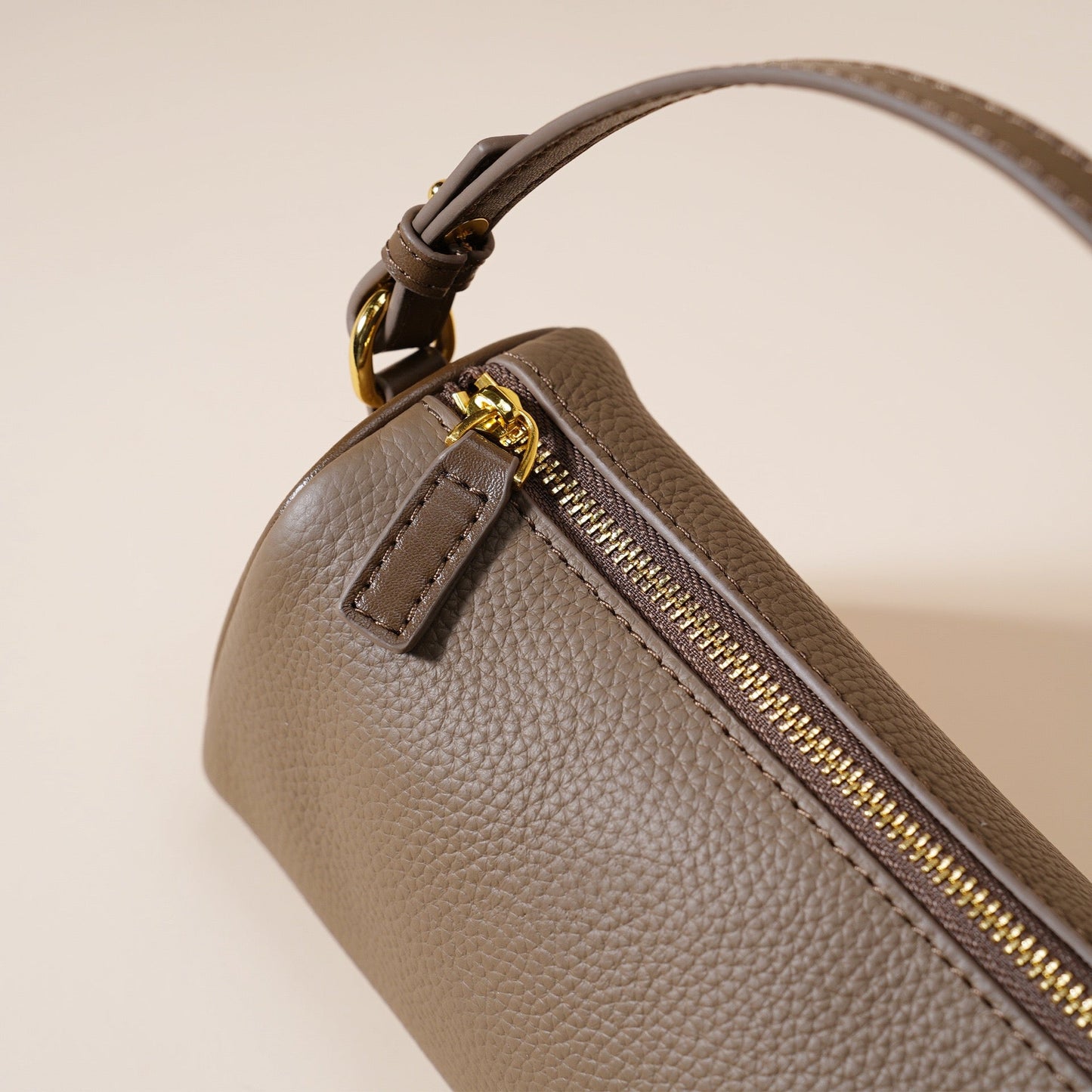 Women's Genuine Leather Quilted Crossbody Clutch Bag with Chain Strap