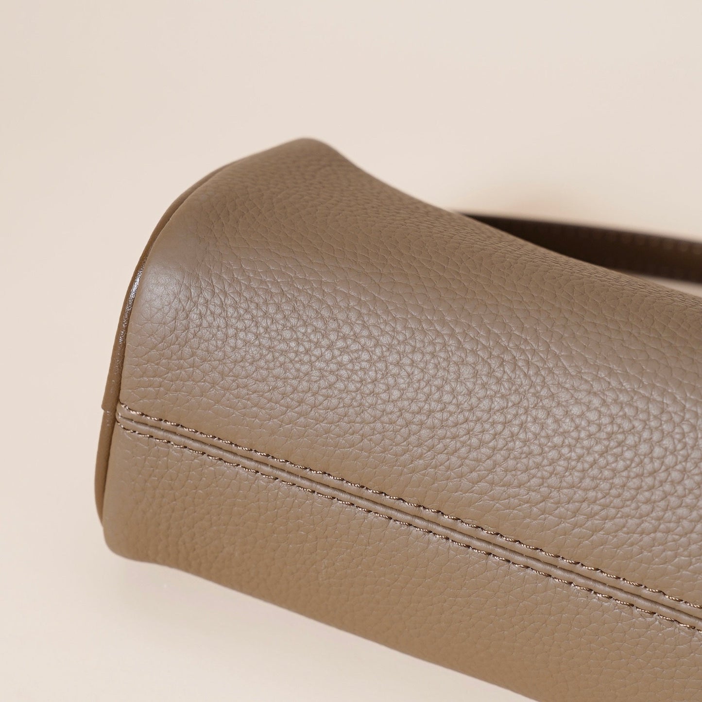 Women's Genuine Leather Quilted Crossbody Clutch Bag with Chain Strap