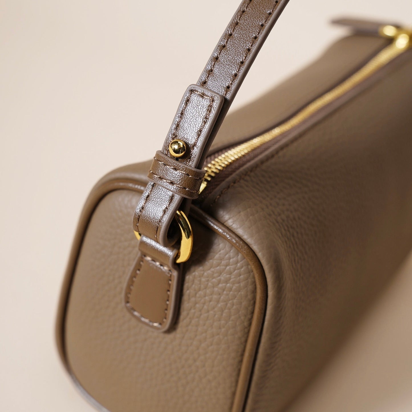 Women's Genuine Leather Quilted Crossbody Clutch Bag with Chain Strap