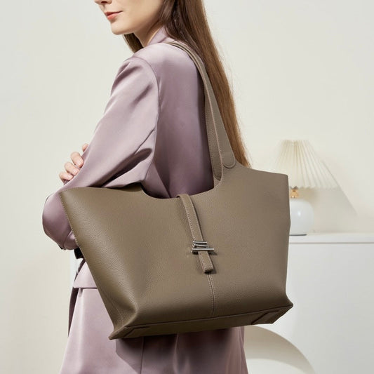 Women's Genuine Leather Large Capacity Tote Bag with Zipper Closure