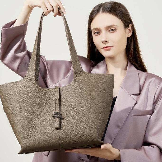 Women's Genuine Leather Large Capacity Tote Bag with Zipper Closure