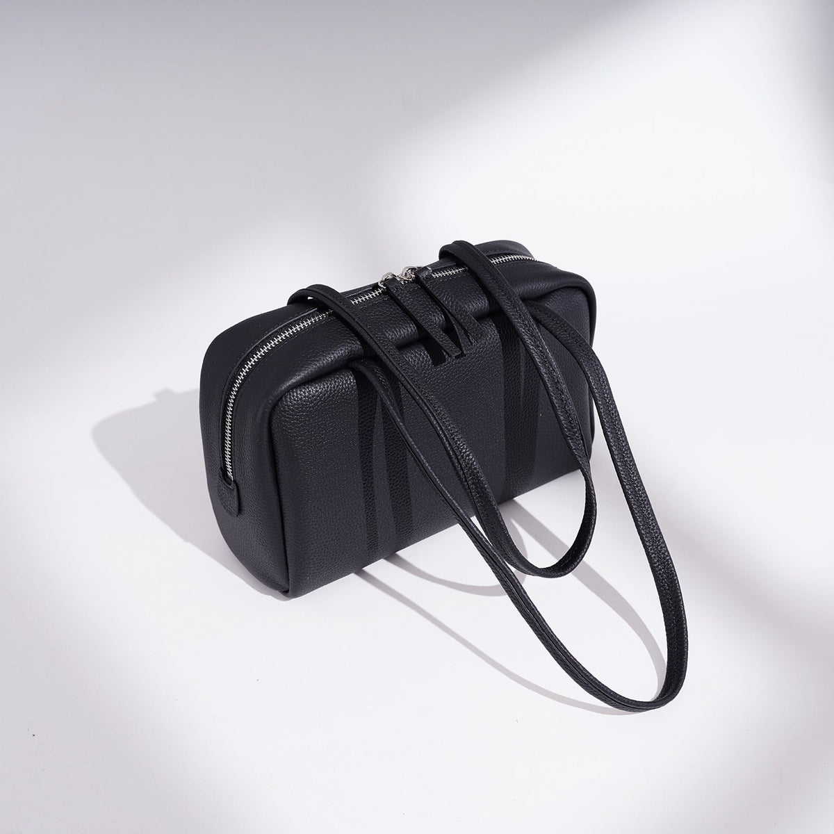 Women's Pebbled Cowhide Sleek Shoulder Clutch Bag
