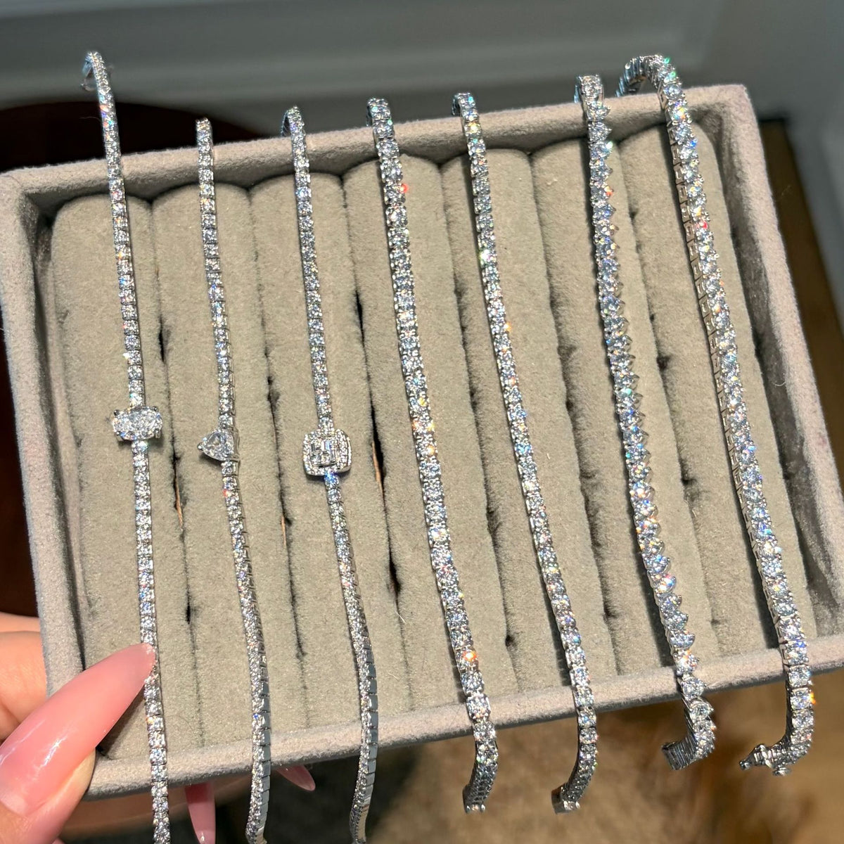 “Heartline Tennis” S925 Sterling Silver Geometric Heart Tennis Bracelet