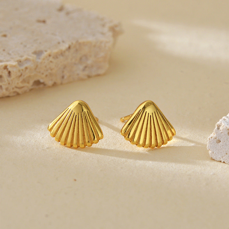 “Seaside Fan” S925 Sterling Silver Fan-Shaped Shell Stud Earrings