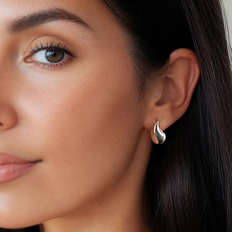“Teardrop Muse” S925 Sterling Silver 18K Gold-Plated Teardrop Stud Earrings