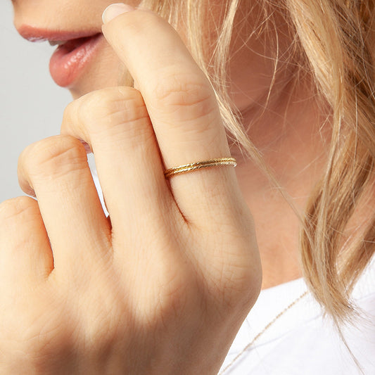 “Twistline” S925 Sterling Silver Twisted Minimalist Ring