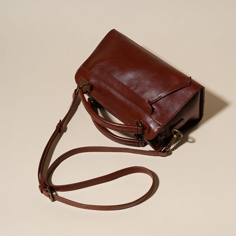 Women's Oil-Waxed Cowhide Doctor-Style Boston Bag
